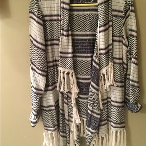 Super cute shawl worn once!